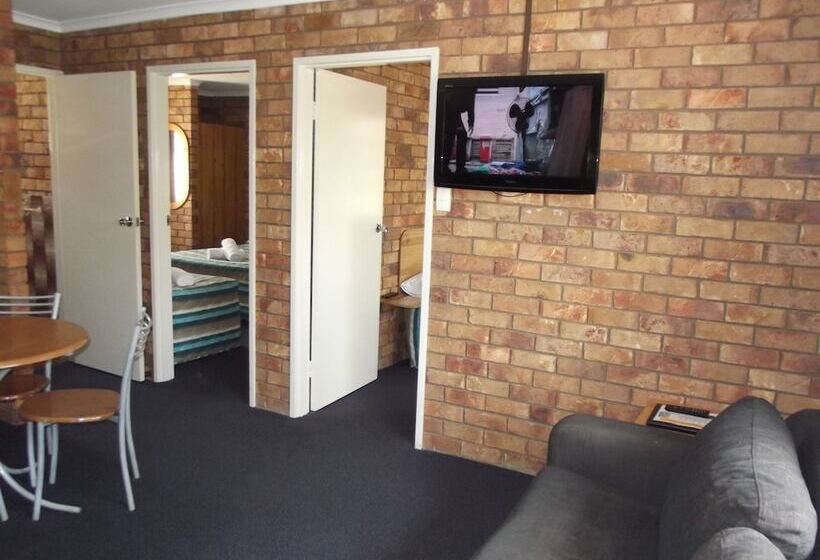 فندق على الطريق Bridge Street Motor Inn