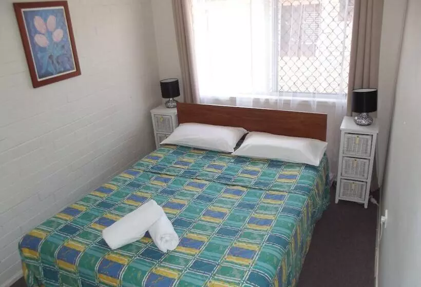 모텔 Bridge Street Motor Inn