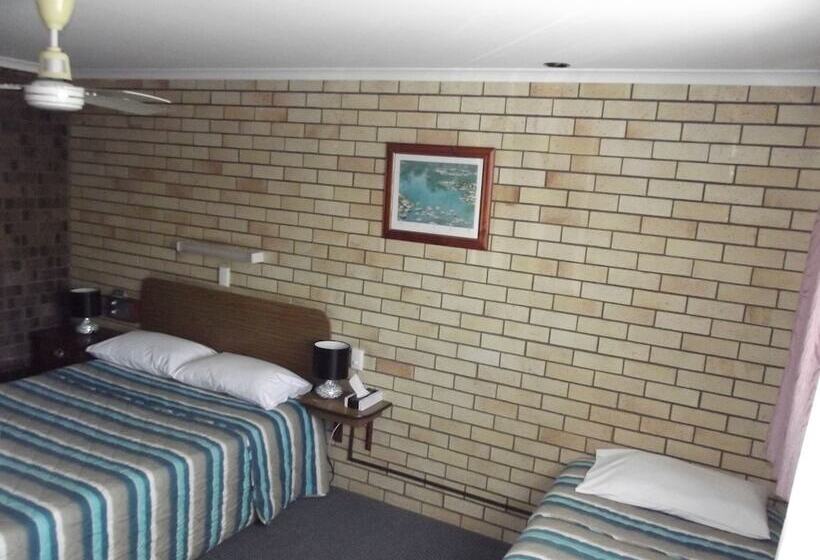 فندق على الطريق Bridge Street Motor Inn