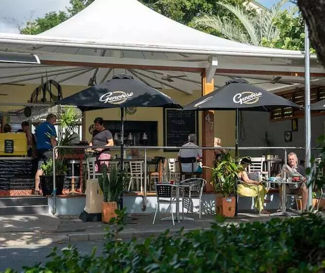 Vue Apartments Trinity Beach