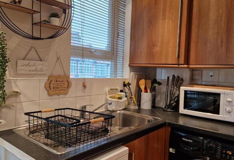 Citystay Albert Apartments In Hendon Nw4