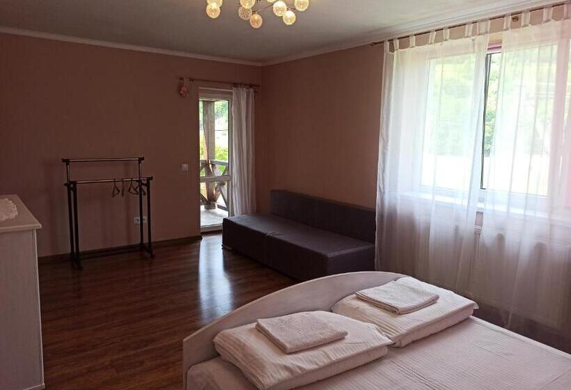 住宿加早餐 гостьовий дім тая