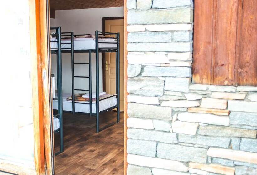 Hideout Tignes Hostel