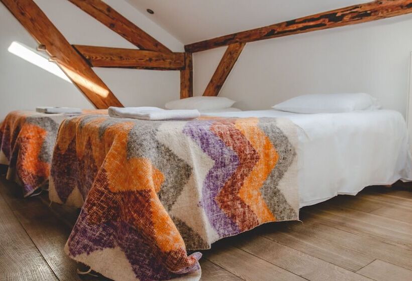 Hideout Tignes Hostel