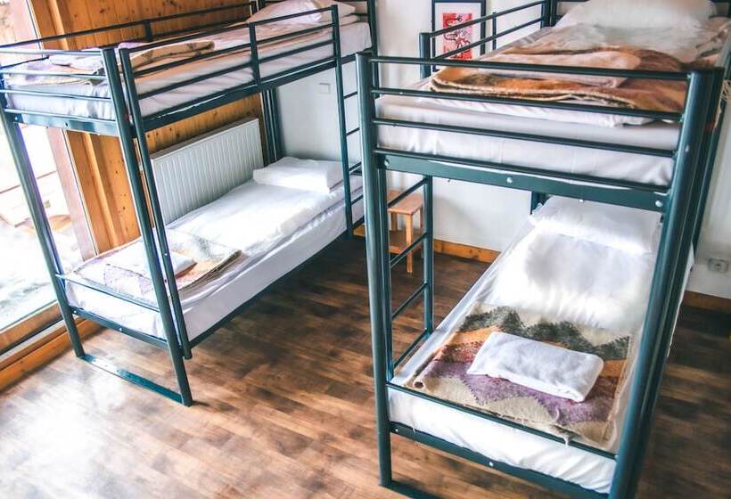 Hideout Tignes Hostel