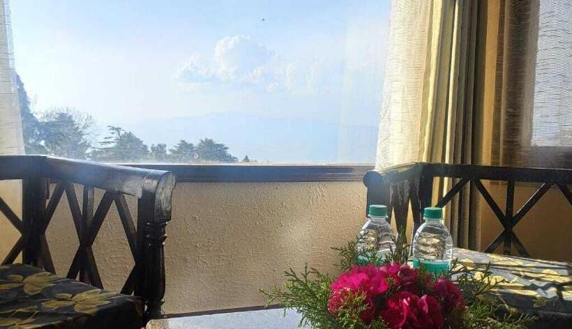 فندق Coral Beach Resort