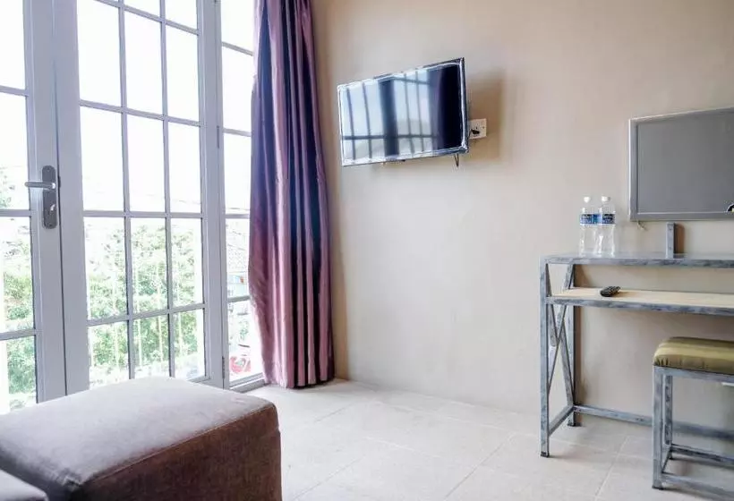 ホテル Graceland Inn Batam Redpartner