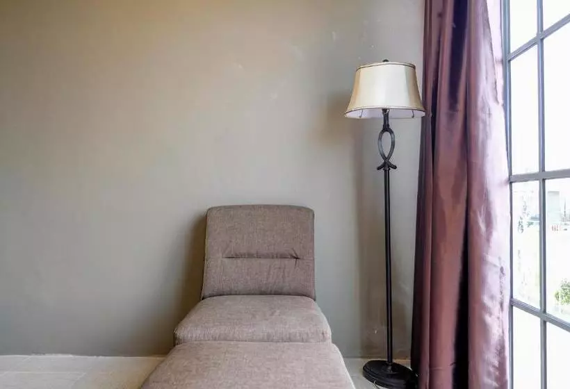 ホテル Graceland Inn Batam Redpartner