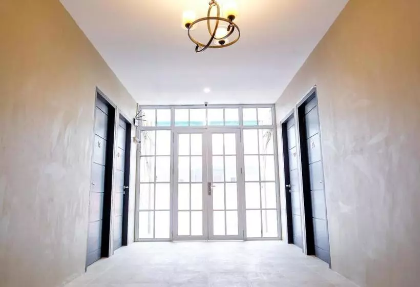 ホテル Graceland Inn Batam Redpartner