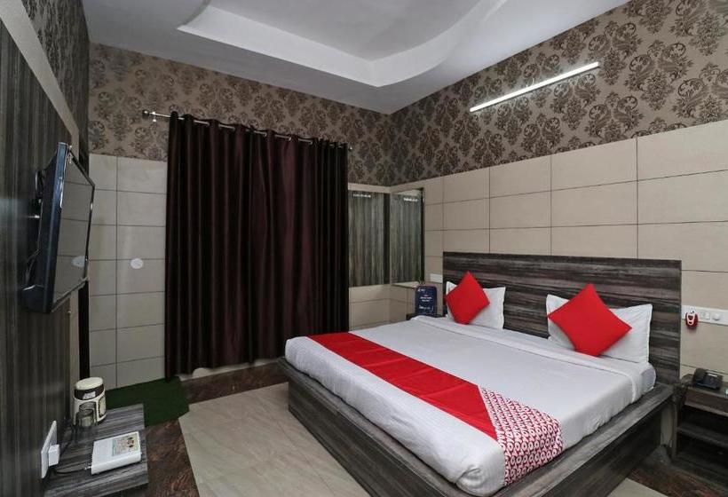 فندق Oyo 8616  Inderlok