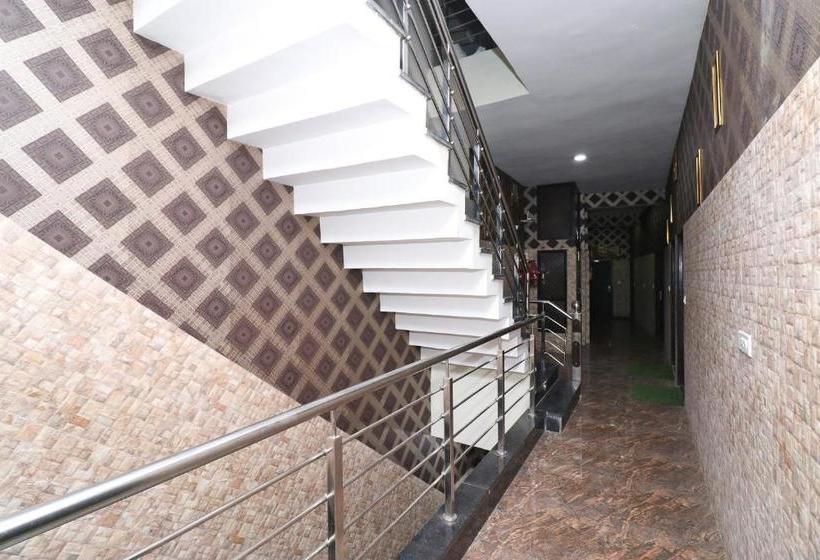 فندق Oyo 8616  Inderlok