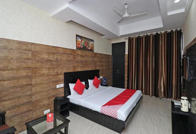 فندق Oyo 8616  Inderlok