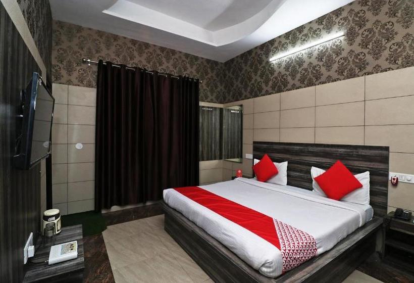 فندق Oyo 8616  Inderlok