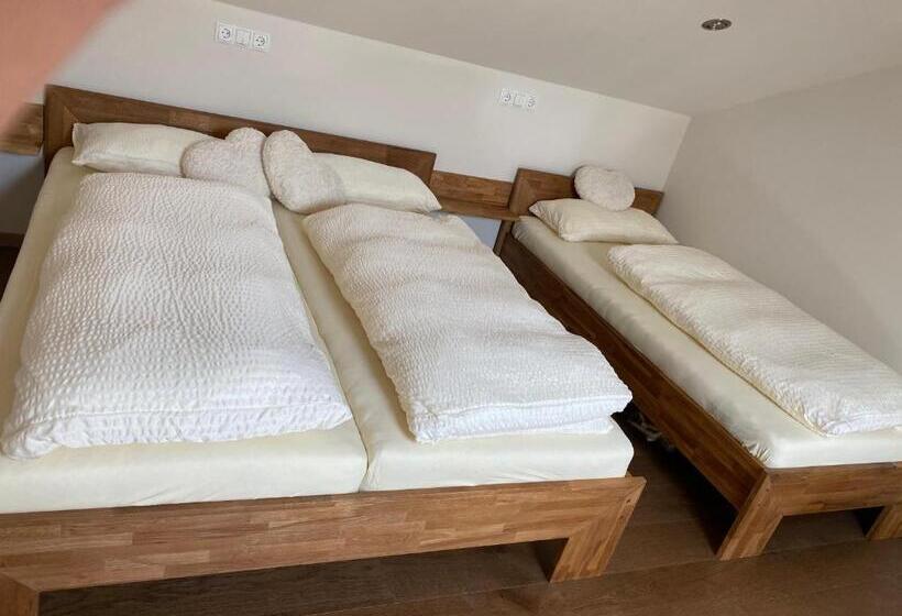 Pensão Avalon Ideal Gelegen Zwischen Europapark Und Rulantica