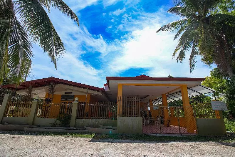پانسیون J5 Guest House & Restobar