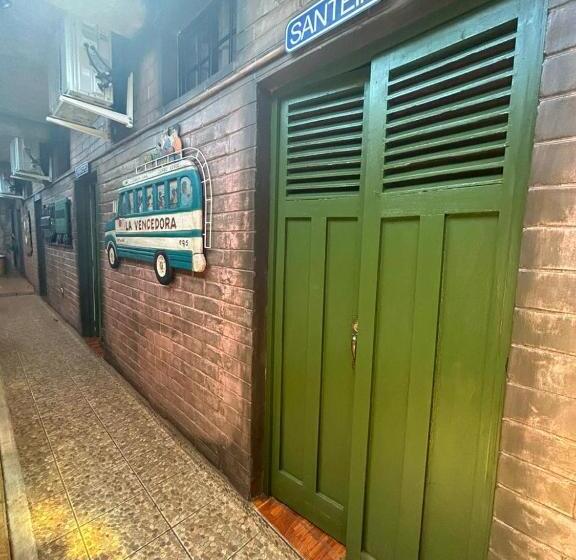 پانسیون Velvet Hostal La Novena