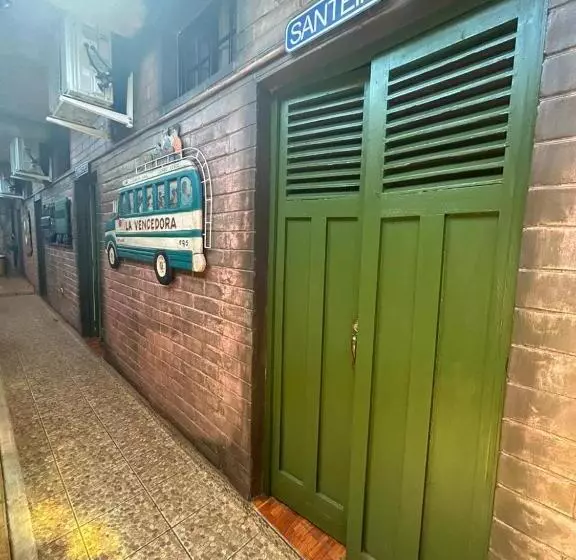 پانسیون Velvet Hostal La Novena