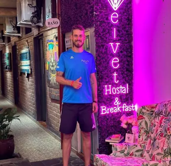 پانسیون Velvet Hostal La Novena