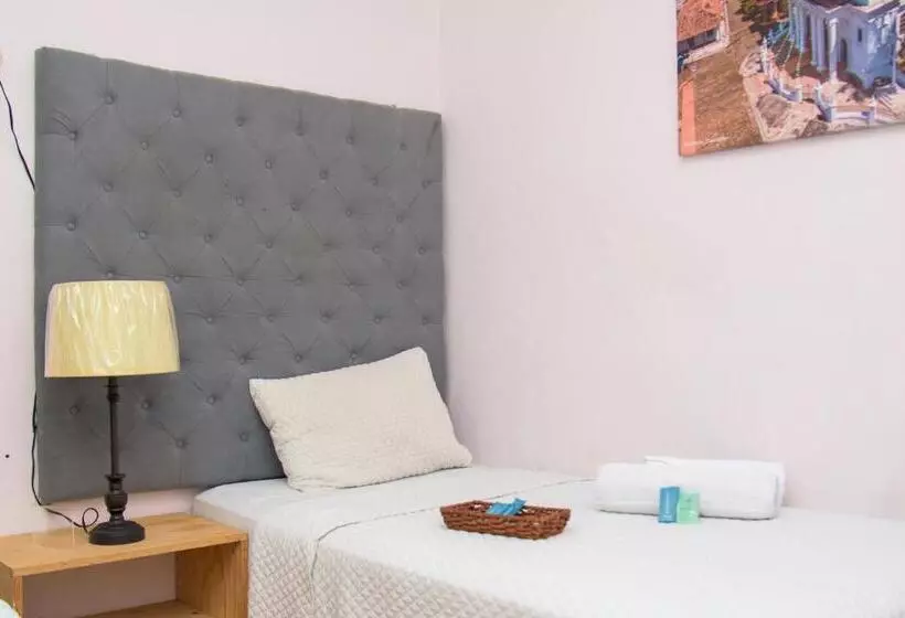 پانسیون Velvet Hostal La Novena