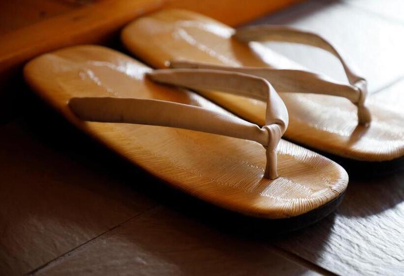 Ryokan 宿坊 端場坊|temple Hotel Habanobo