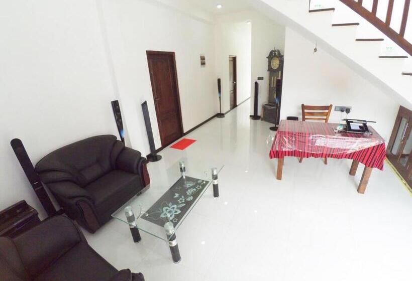 مبيت وإفطار Jasmine White House Restaurant & Spa