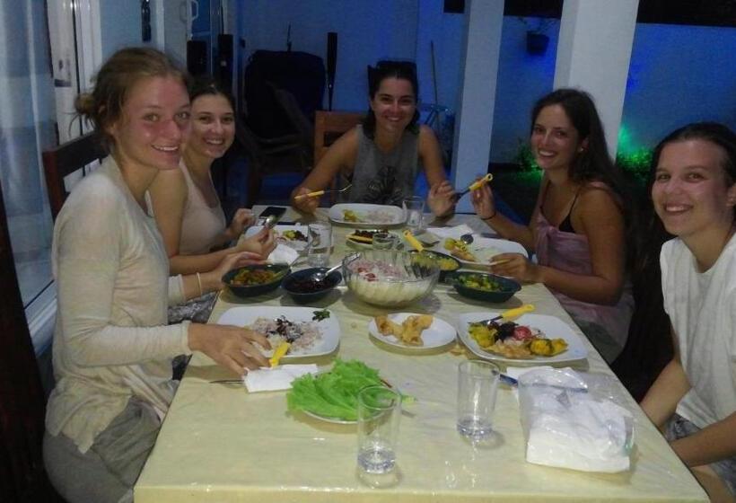 مبيت وإفطار Jasmine White House Restaurant & Spa