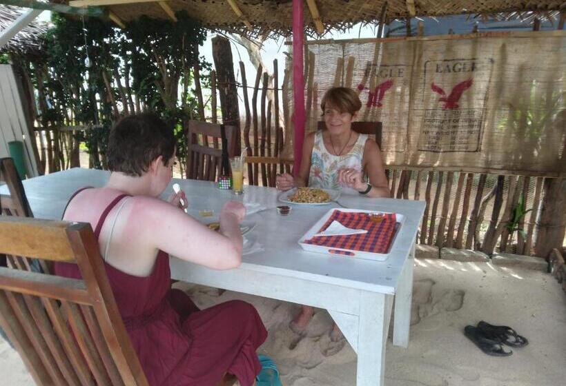 مبيت وإفطار Jasmine White House Restaurant & Spa