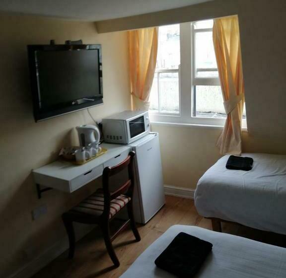 צימר The West Pier Residence