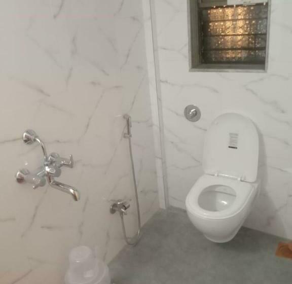 ホテル Pop 84791 Kuber  S Kamath Residency