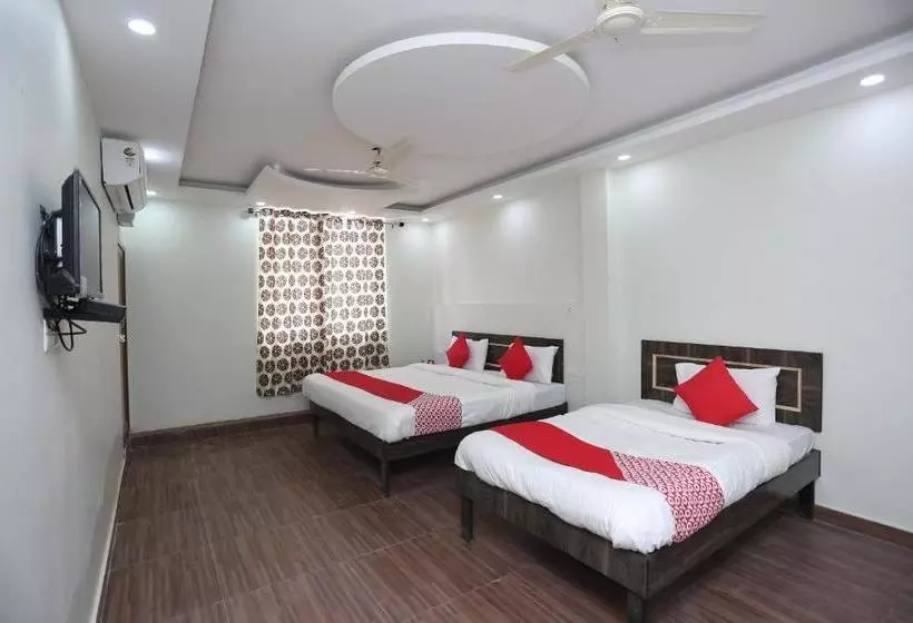 Hotelli Oyo 23253 Baswari