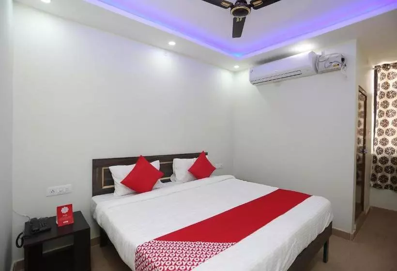 Hotelli Oyo 23253 Baswari
