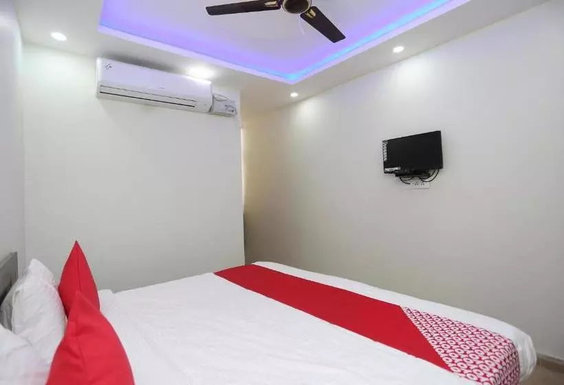 Hotelli Oyo 23253 Baswari