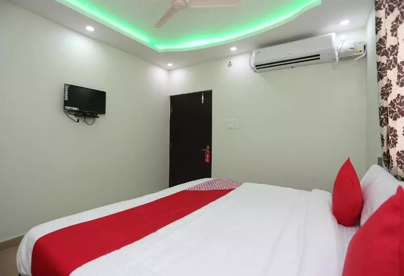 Hotelli Oyo 23253 Baswari