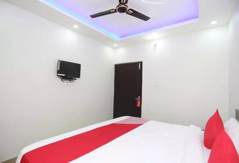 Hotelli Oyo 23253 Baswari