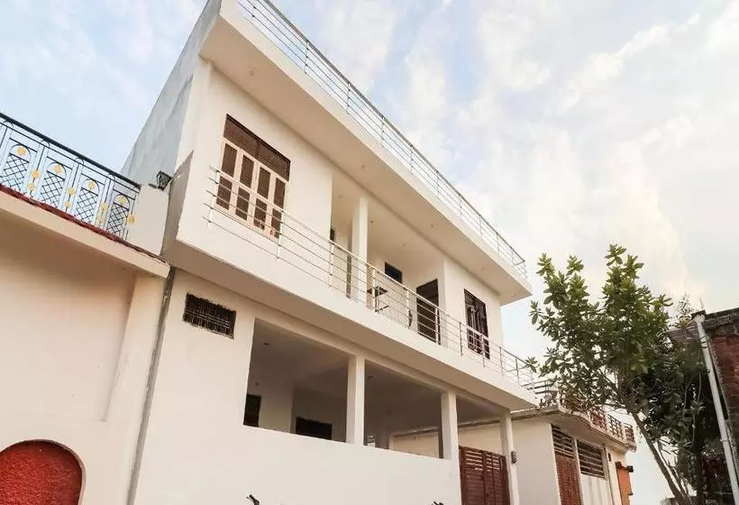 Hotelli Oyo 23253 Baswari