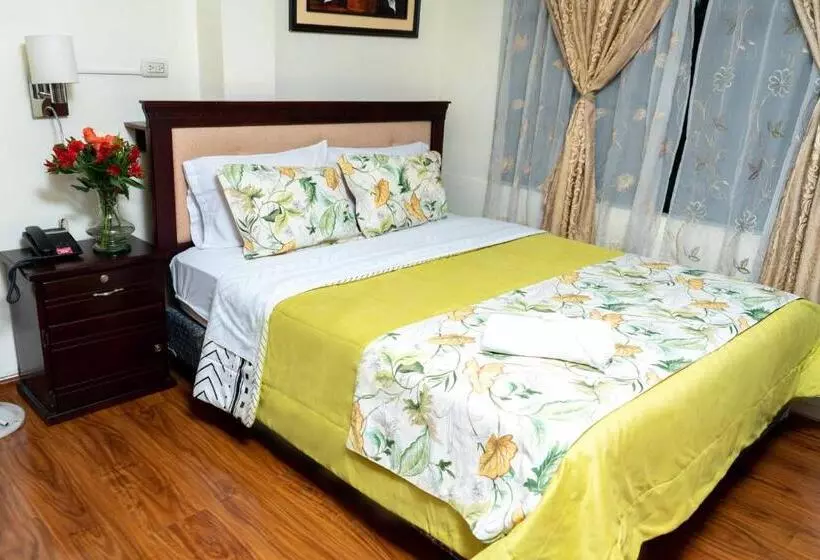 هتل Virgen Del Cisne