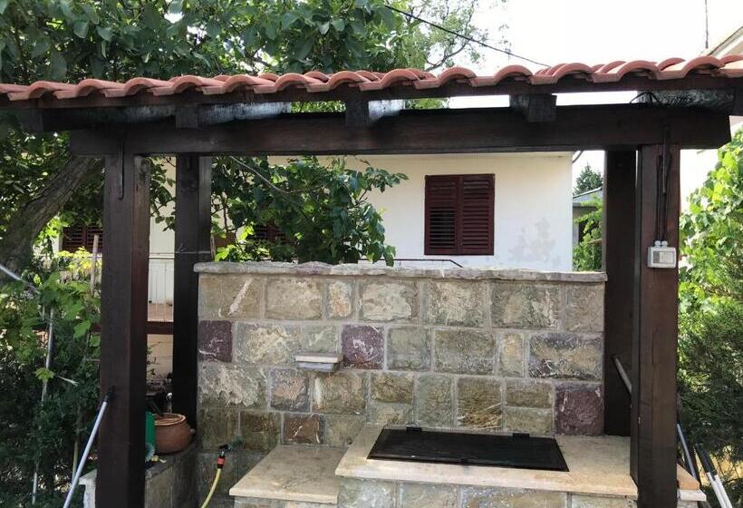 پانسیون Apartmani Tomovic