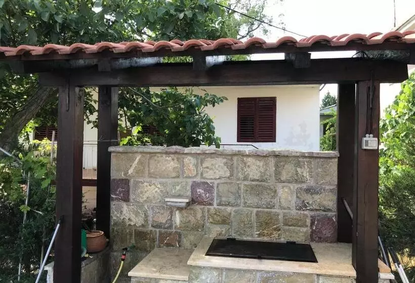 پانسیون Apartmani Tomovic