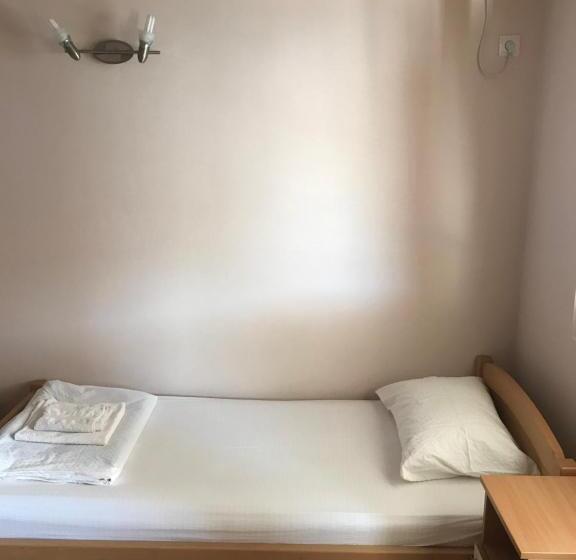پانسیون Apartmani Tomovic