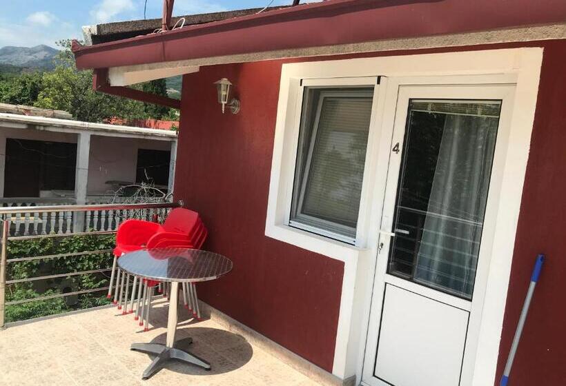 پانسیون Apartmani Tomovic