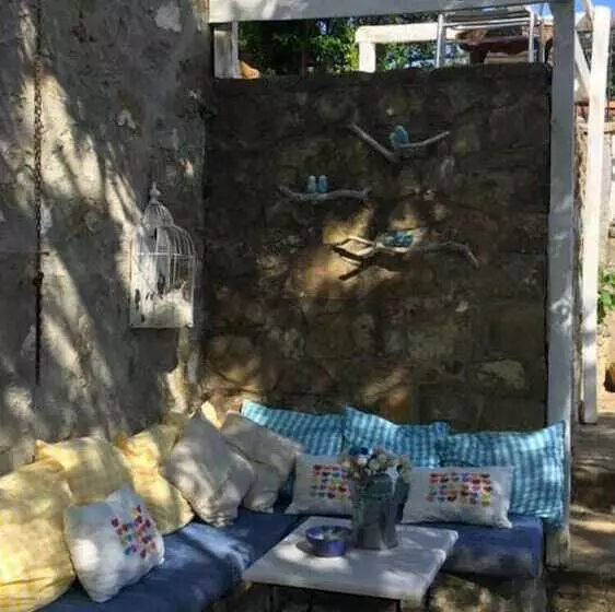 Majatalo Dimitri Ada Evi & Restaurant