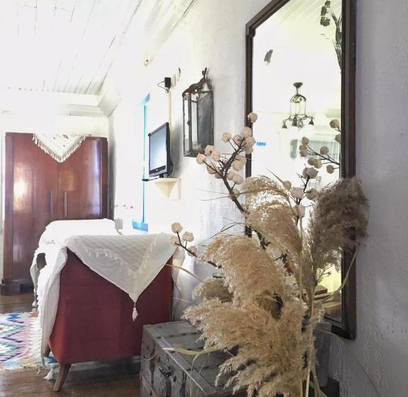 פנסיון Dimitri Ada Evi & Restaurant