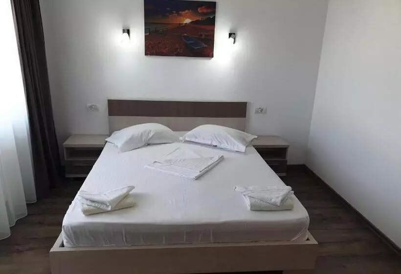 Pensiune Vila Yna