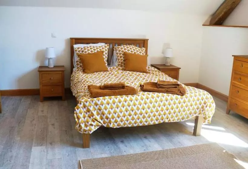 Majatalo Villas De Leypinas B&b