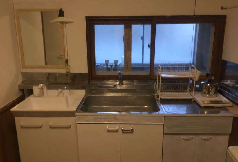 Guest House Sato Shoten   Hostel