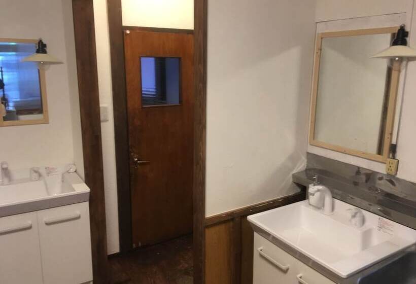 Guest House Sato Shoten   Hostel