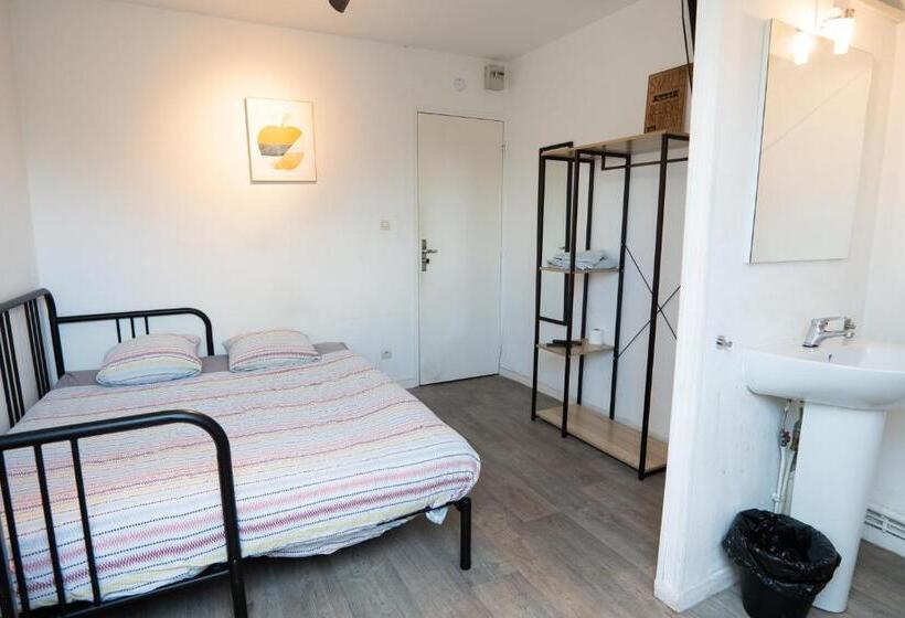 فندق Capstay   Trith Netflix