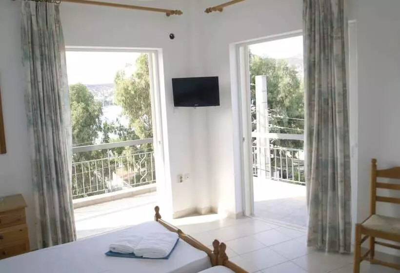 ホテル Nikolaki Rooms