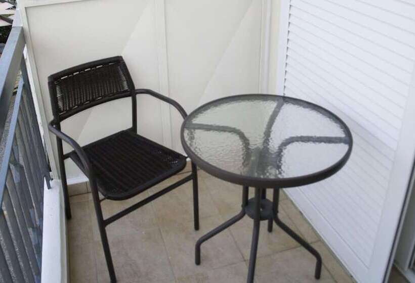 酒店 Nikolaki Rooms