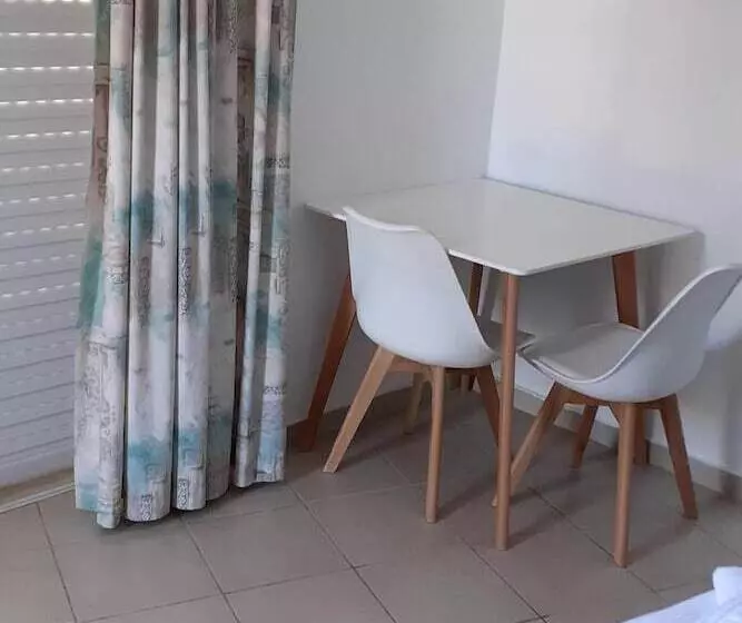 ホテル Nikolaki Rooms